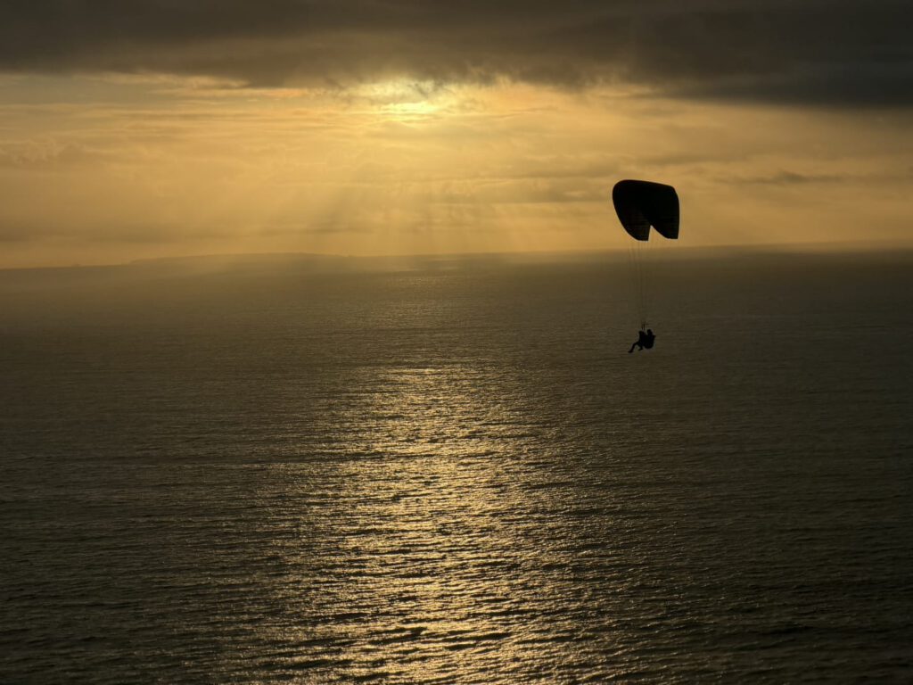 Photo d'un vol en parapente en tandem dans le Cotentin